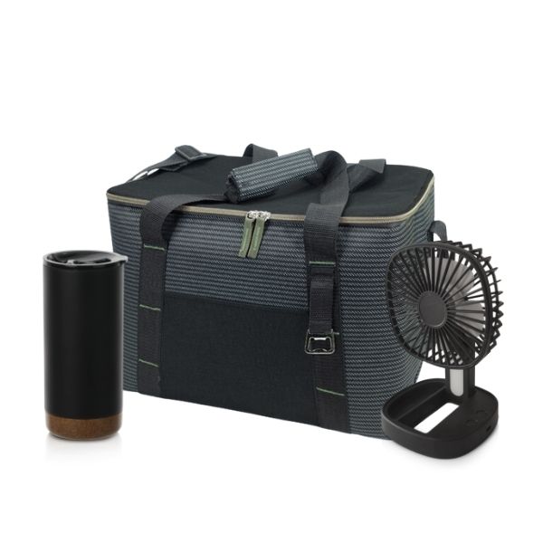 סט הכולל: 
תיק צידנית מעוצבת שילוב פותחן בקבוקים 34 ליטר +
כוס תרמית עשויה נירוסטה בשילוב שעם ML500 +
מאוורר נייד בשילוב מנורה עוצמתית EVERCHARGE. 